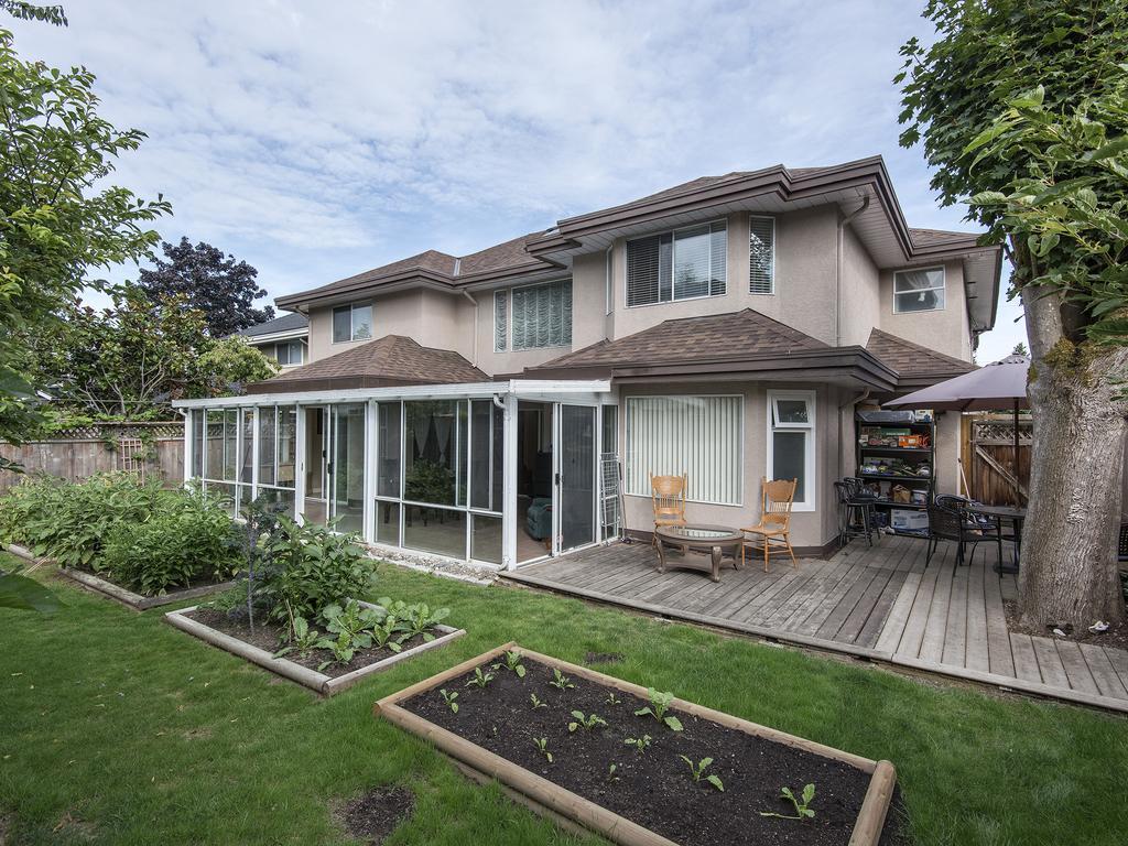 Fraser River Richmond Bed And Breakfast Exterior photo